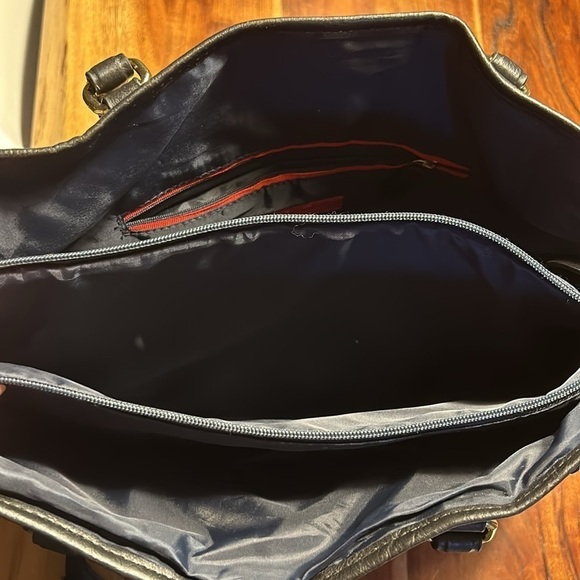 COPY - Tommy Hilfiger tote with lap top sleeve - Picture 4 of 9